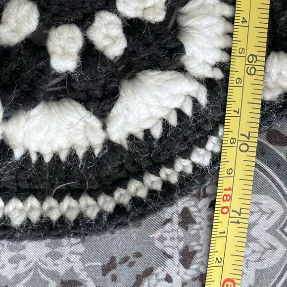 HP ⭐️ Handmade throw blanket | 39”W x 71” - Picture 4 of 15